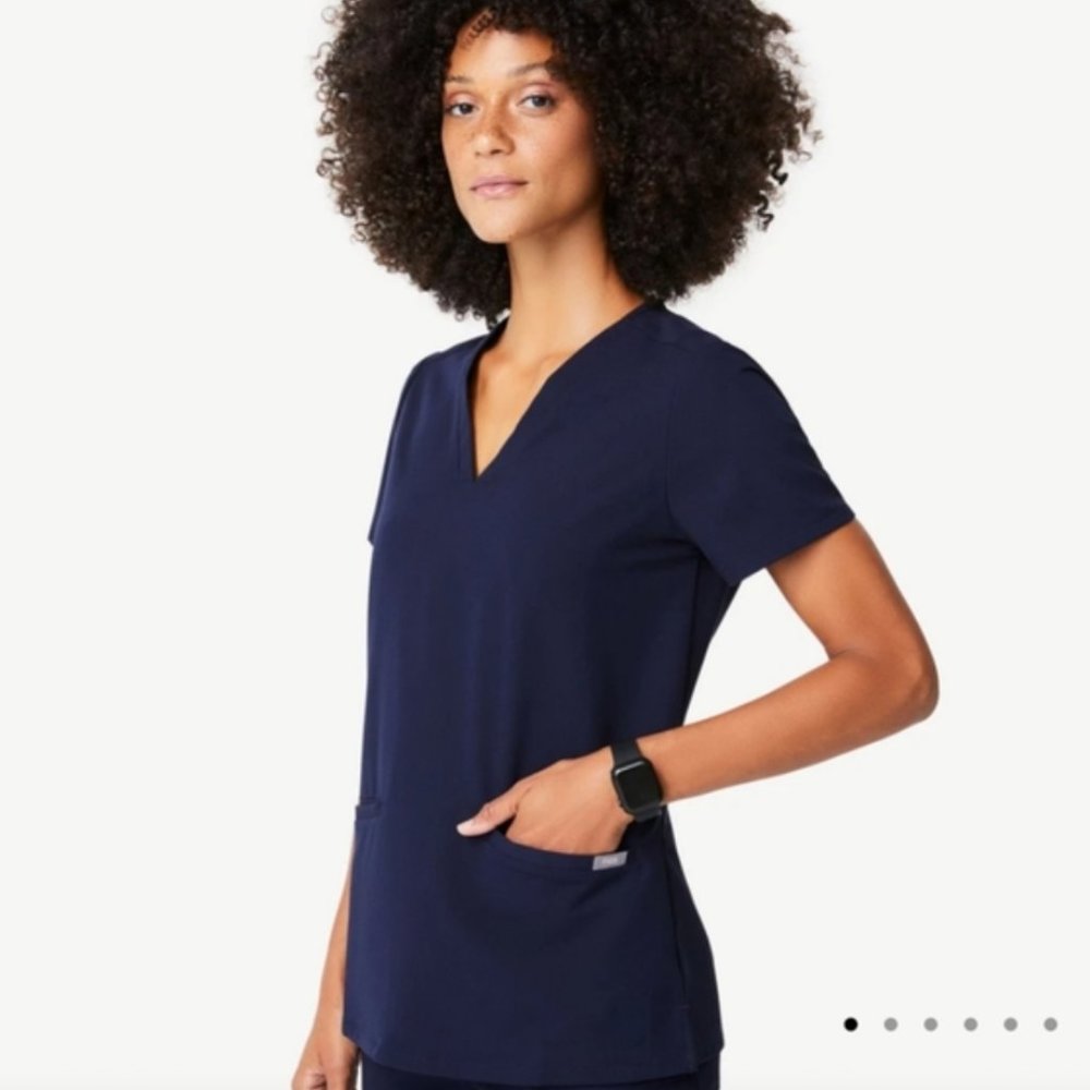 FIGS Technical "Casma" Scrub Top Size L